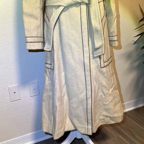 JW Mays inc cream belted long wool winter coat Medium double breasted vintage - Picture 3 of 14